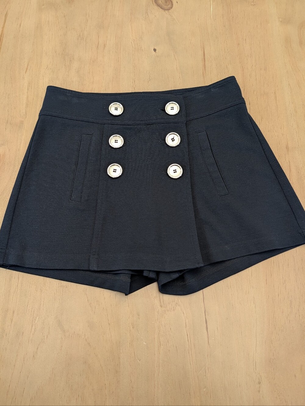 Cache Contour Collection Navy Ponte Shorts/Skort Gold Buttons Women's Size 2